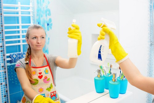 Move out cleaning service in a Hackney apartment with kitchen and living area detail